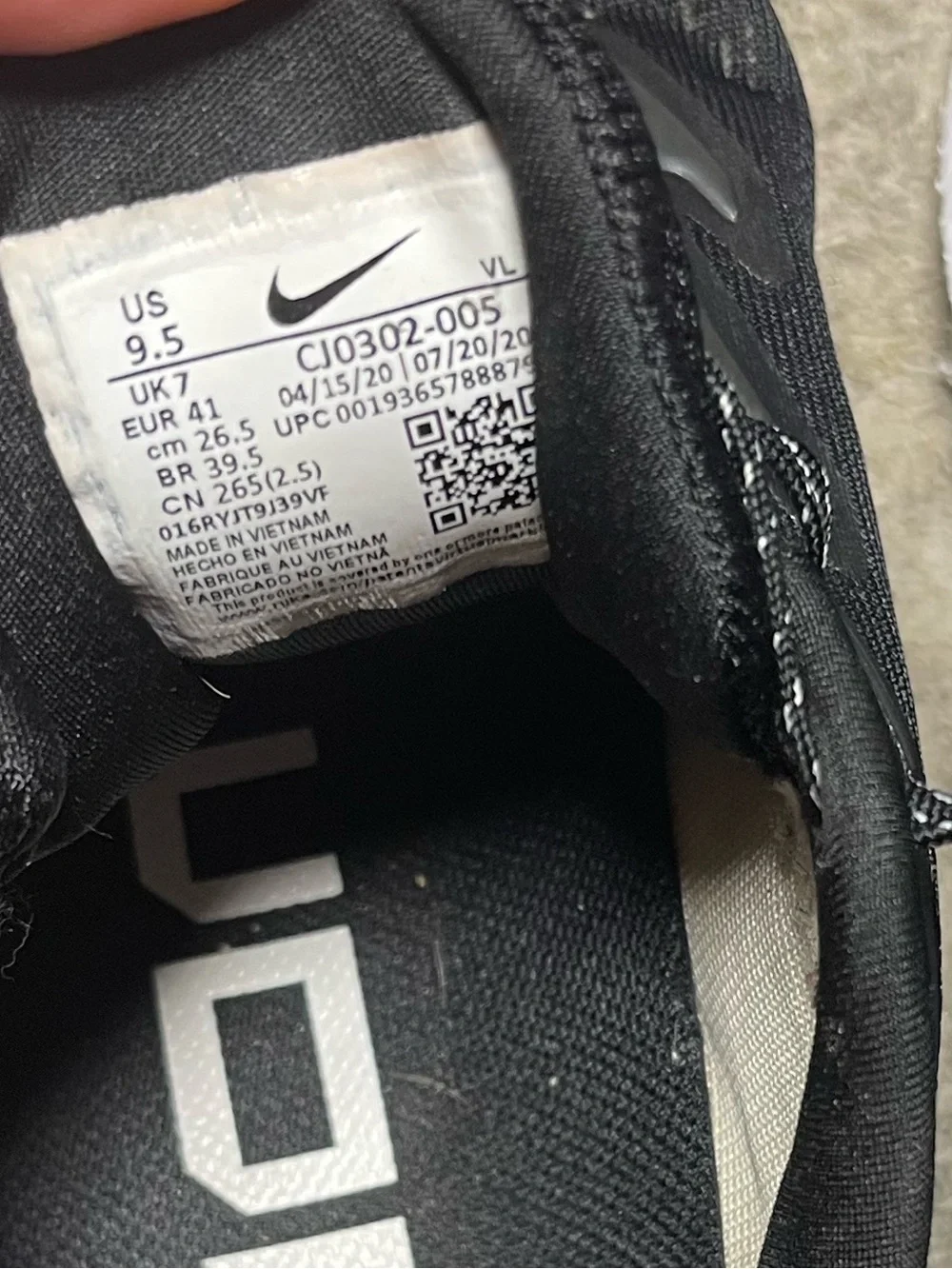 Women’s NIKE Zoom Winflo Black Active Sneakers